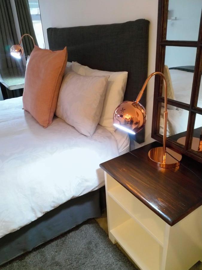 The Oak Treehouse Bnb Queenstown Extérieur photo