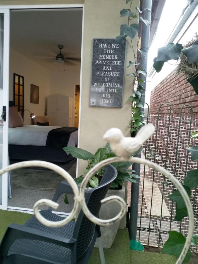 The Oak Treehouse Bnb Queenstown Extérieur photo